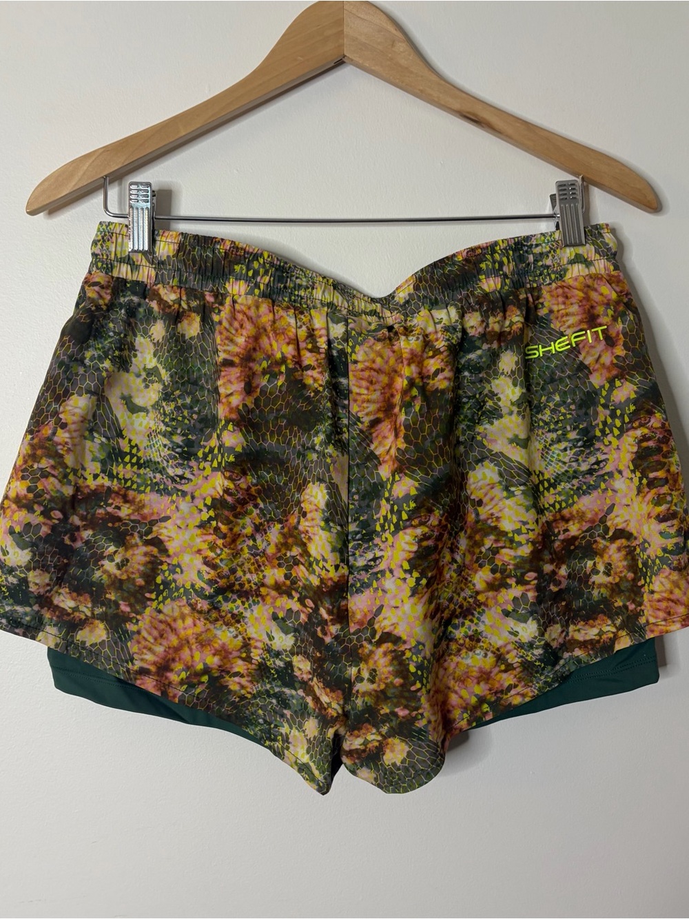 Shefit Athletic Shorts size large - Picture 2 of 8